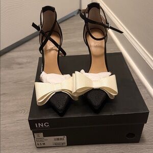 INC International Concepts Black and Cream Bow Heels